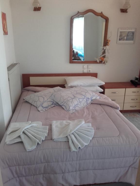Fotini Aparthotel Kamena Vourla