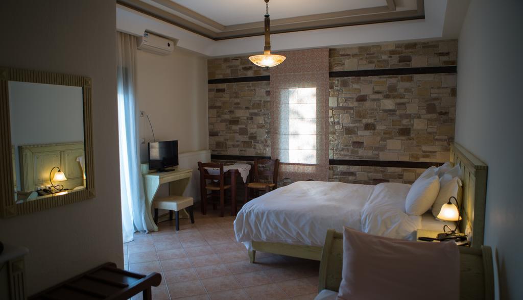 Hotel Evzin Loutraki (Pella)