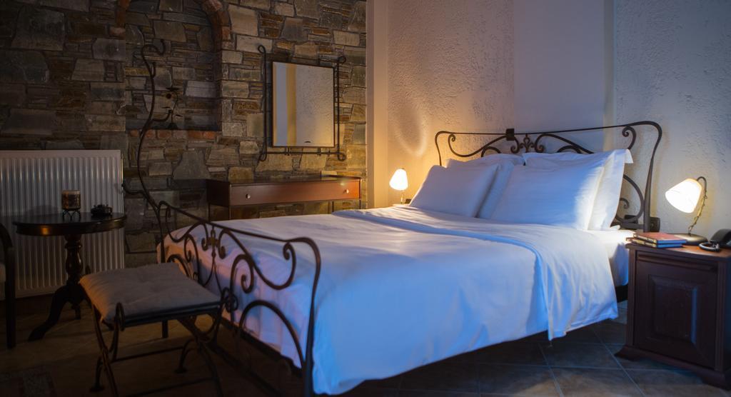 Evzin Hotel