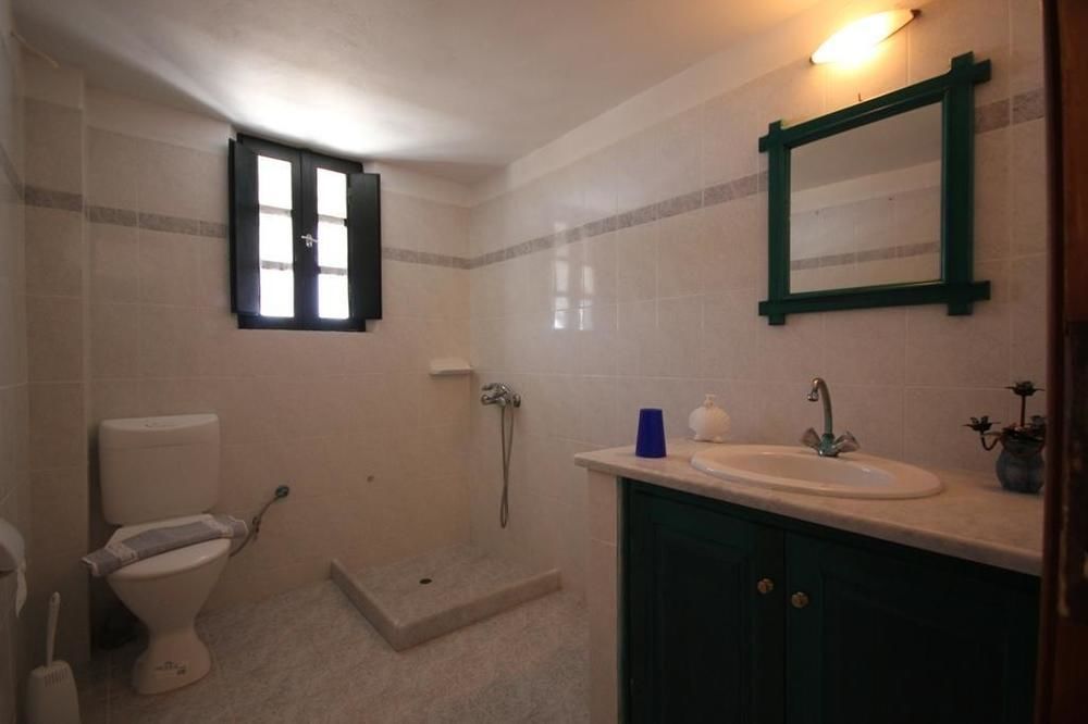 Hotel Vrachia & Koloumpos