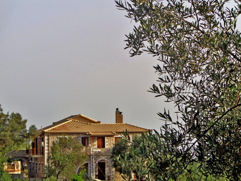 Menina Farm Country house Perivolakia