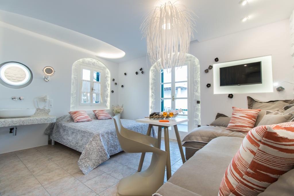 Spiros Aparthotel 2*