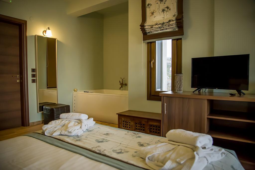 Pandion Luxury Boutique Hotel & Suites With Spa Hotel *