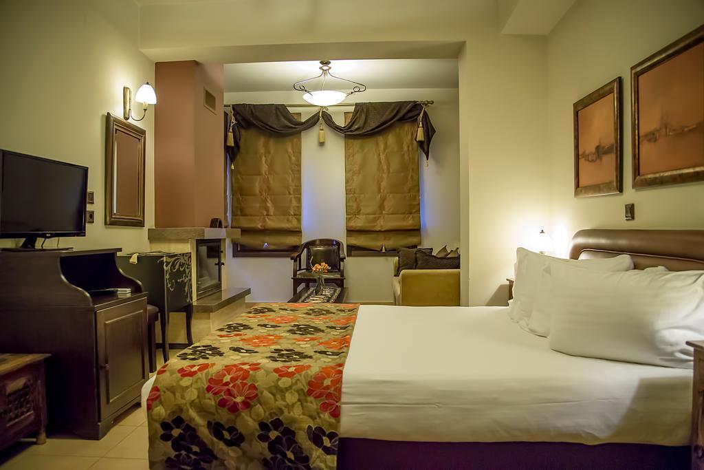 Pandion Luxury Boutique Hotel & Suites With Spa *
