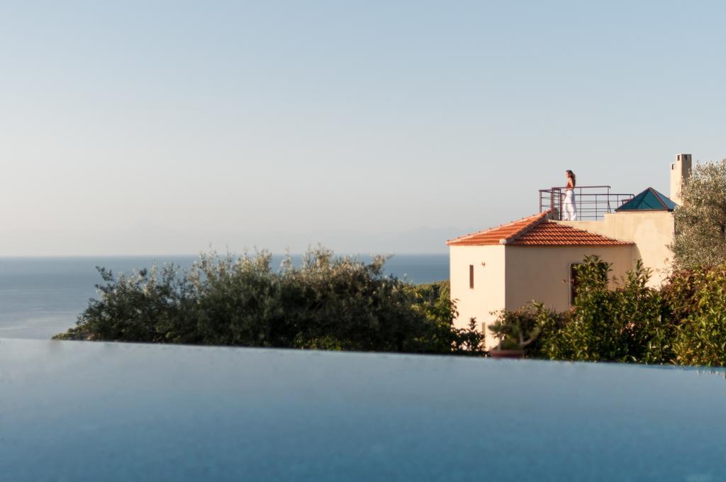 Alonissos Poikilma - Luxury In Alonissos In Nature With Private Pools *