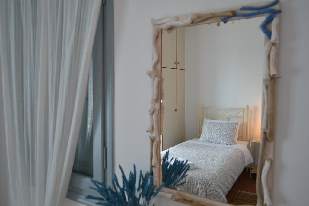 Aelia Santorini Villa
