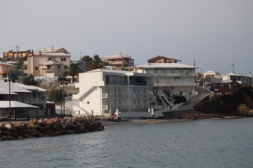 Asmini Pefki (Evia)