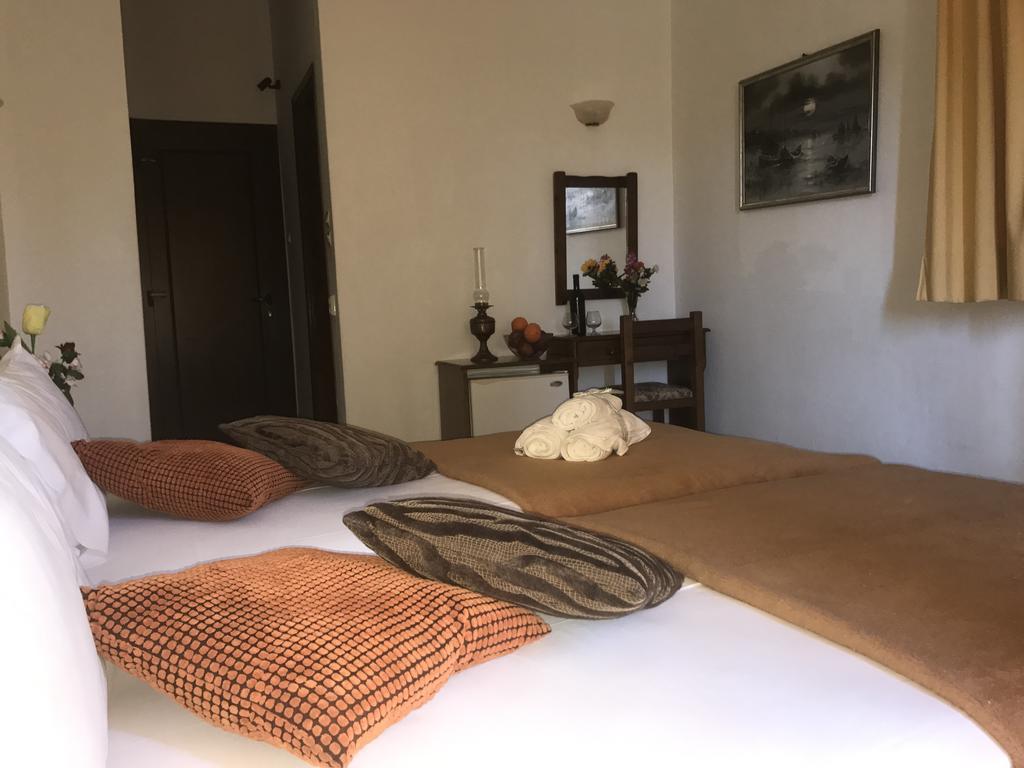 Kassandra Guest house 2*