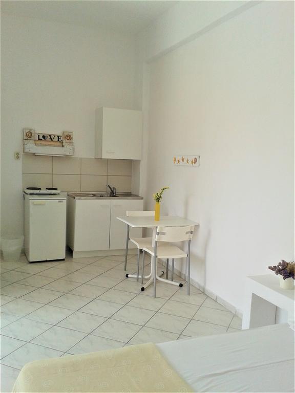 Anemelia Apartment Vari (Syros)