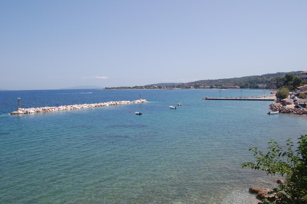 Asmini Pefki (Evia)