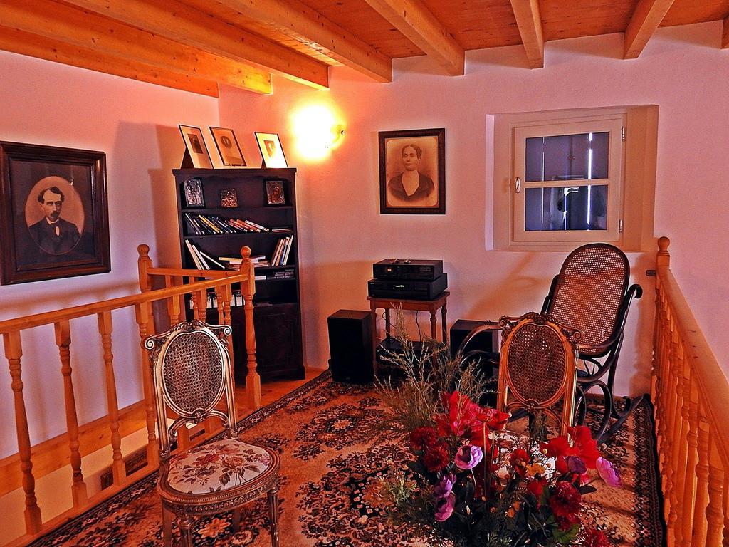 Guest house Chora View