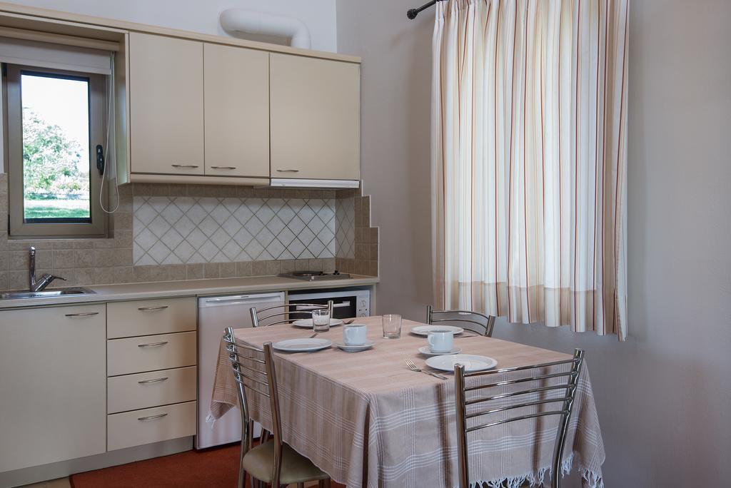 Enastron Villas *