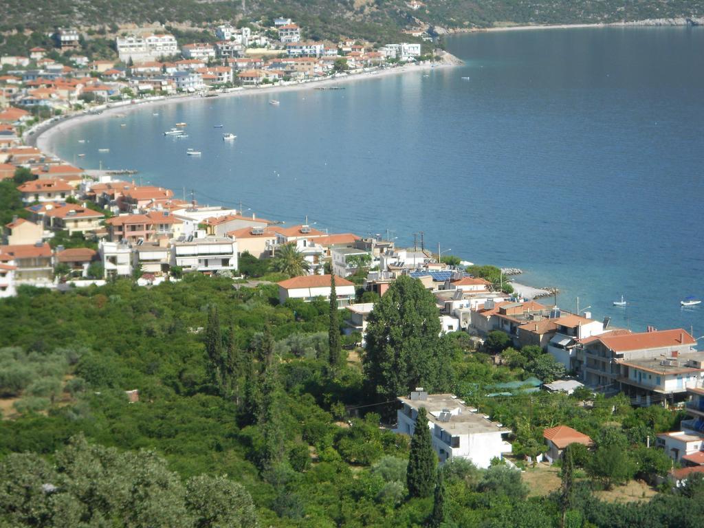 Tsakonia Hotel *