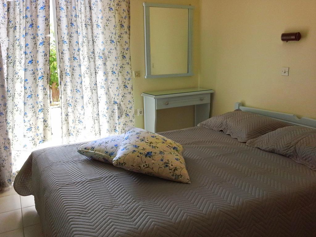 Apartment Marinos *