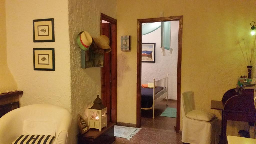 Vourleza Vacation House Near Airport Holiday home *