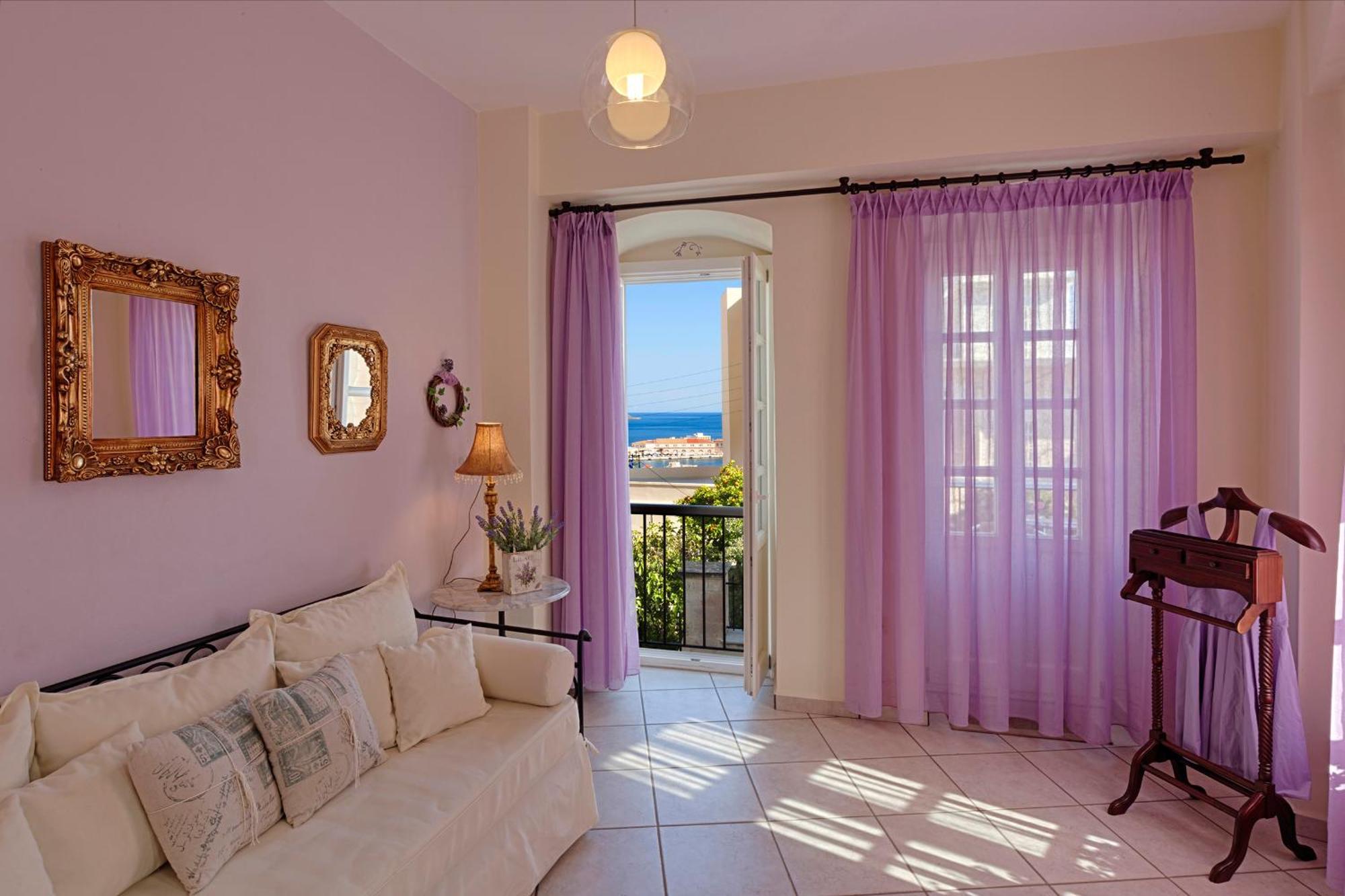 Antouanetta Apartment Ermoupoli