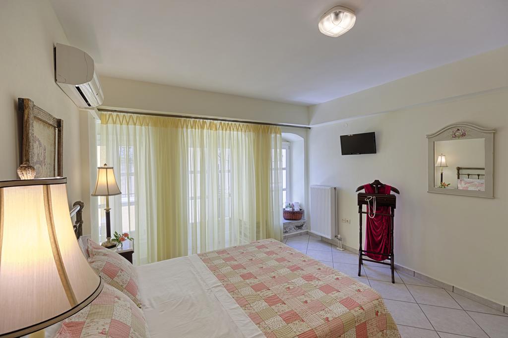 Antouanetta Apartment Ermoupoli