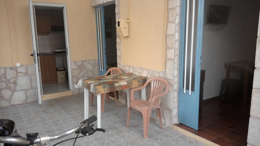 Apartment Vintage House-vori-rent Vori