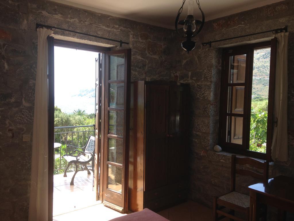 Guest house Las - Giannakakoy Traditional Stone Houses 2*