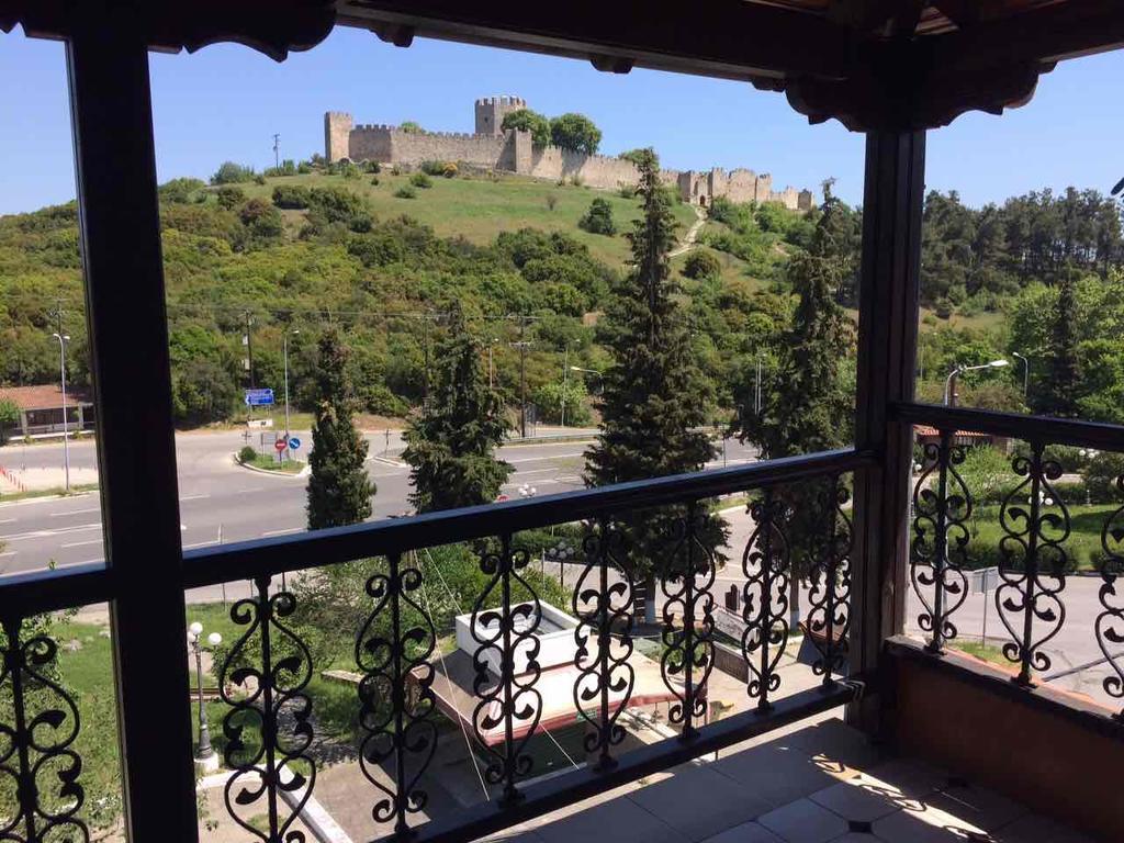 Erato Hotel 3*