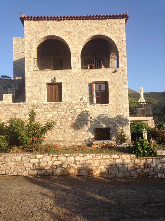 Las - Giannakakoy Traditional Stone Houses