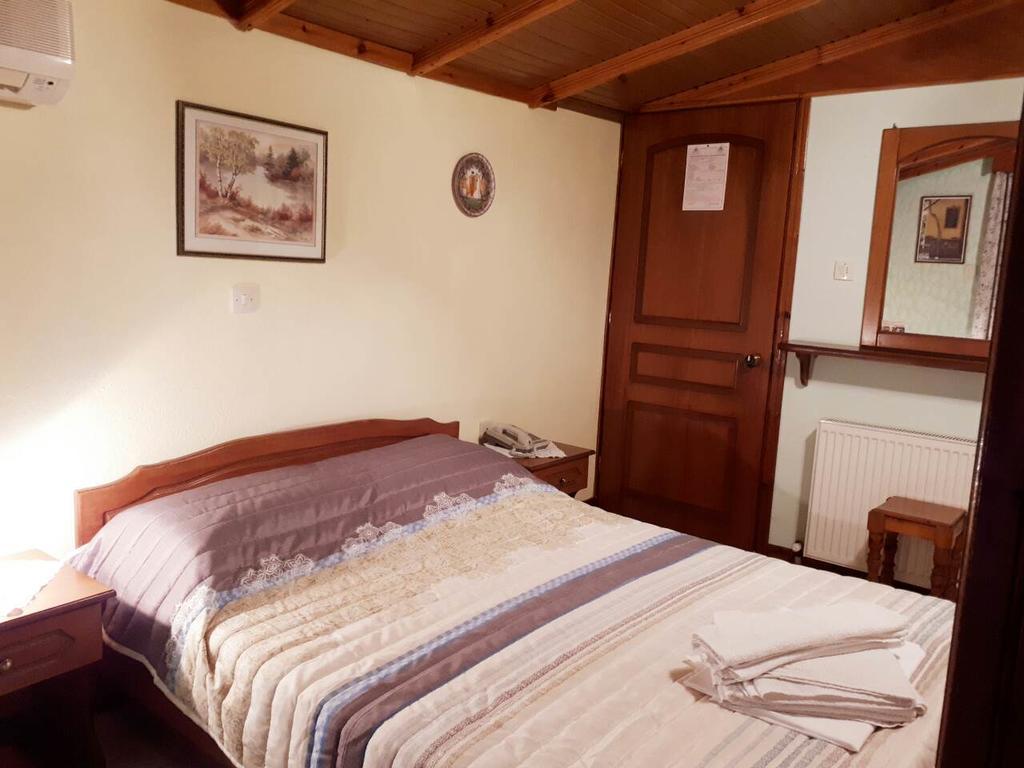 Erato Hotel Neos Panteleimonas