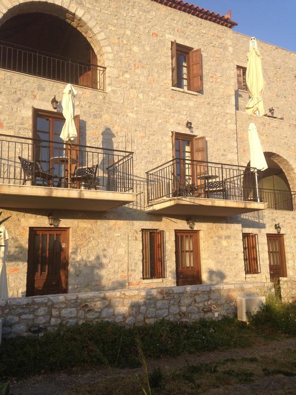 Las - Giannakakoy Traditional Stone Houses