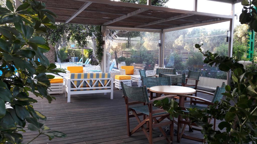 Oasis Apartments & Rooms * Plakias