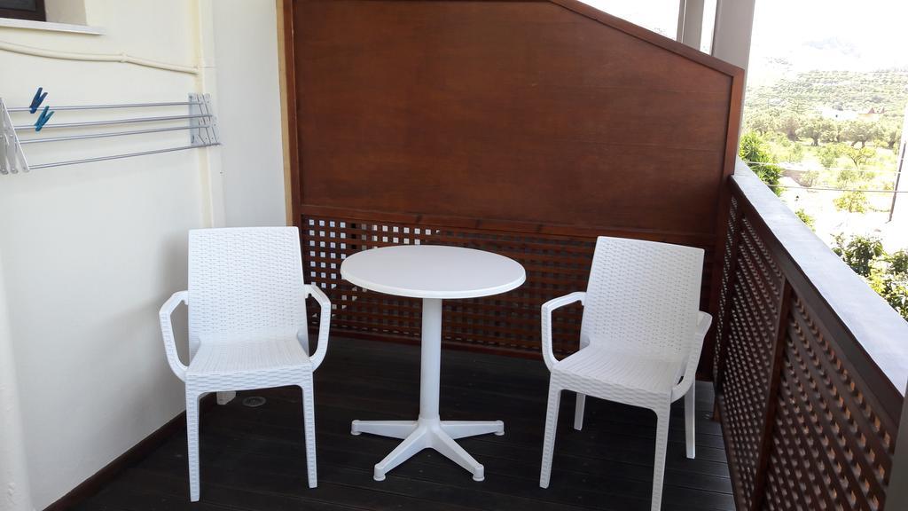 Oasis Apartments & Rooms