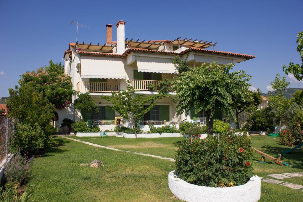 Exarchou Guest house