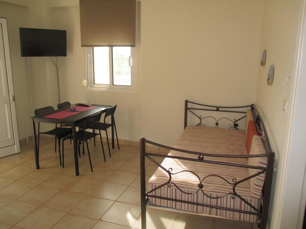 Azalia By Travelpro Services Nea Moudania Halkidiki