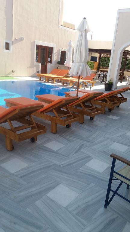 Voula 4*