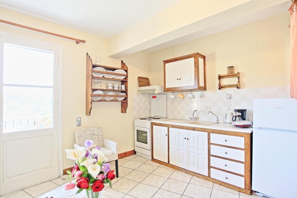 Apartment Avgi Dio