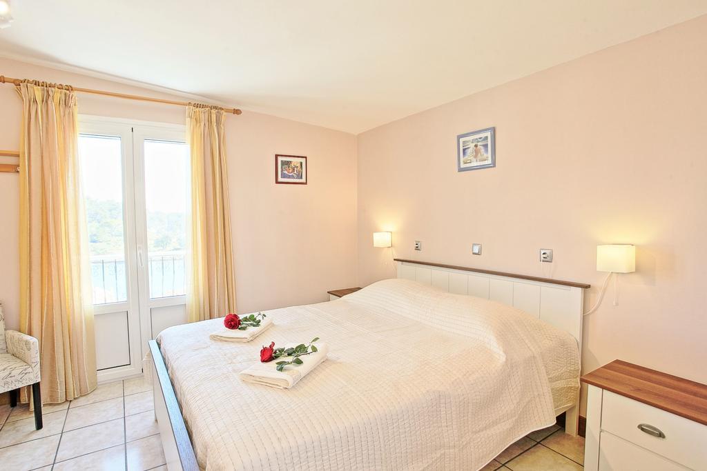 Avgi Ena Apartment