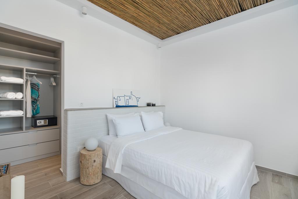 Hotel Akrotiraki 2*