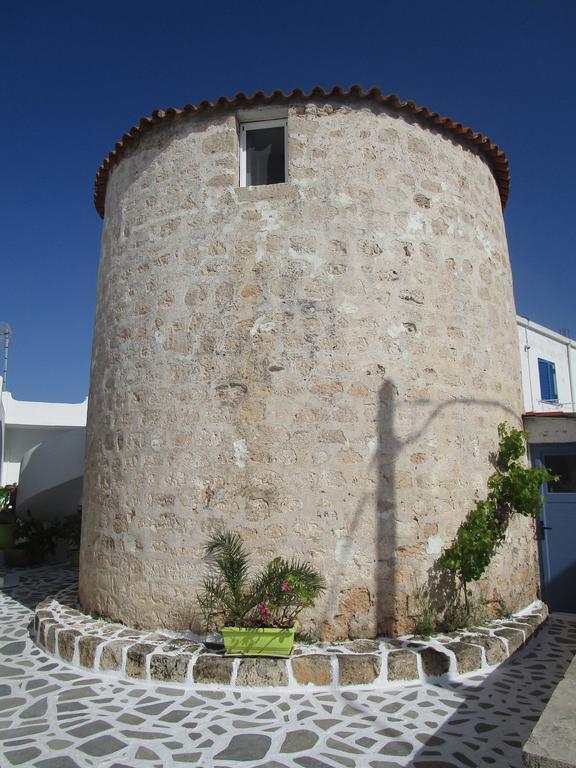 The Milos 3*
