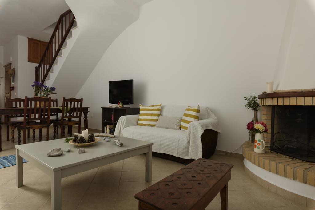 Anassa Traditional Stone House *