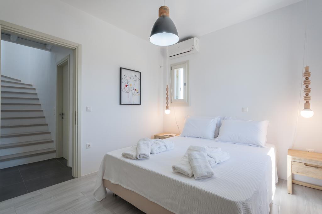 Thoas Residences *