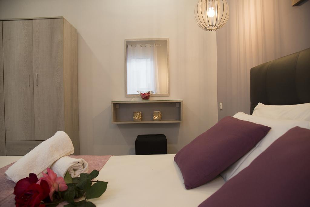 Litinakis Studios *