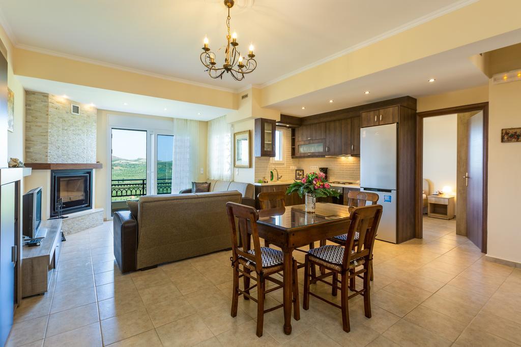 Stavroula Apartment Roumeli