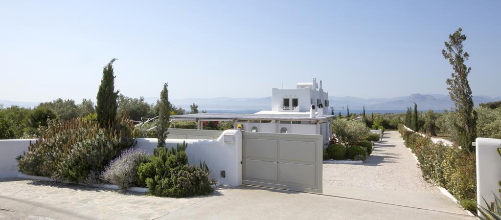 Elena In Loutraki *