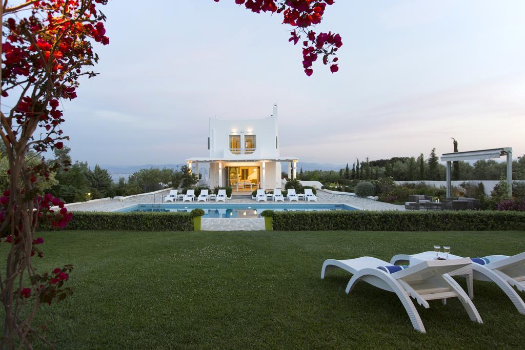 Elena In Loutraki Villa