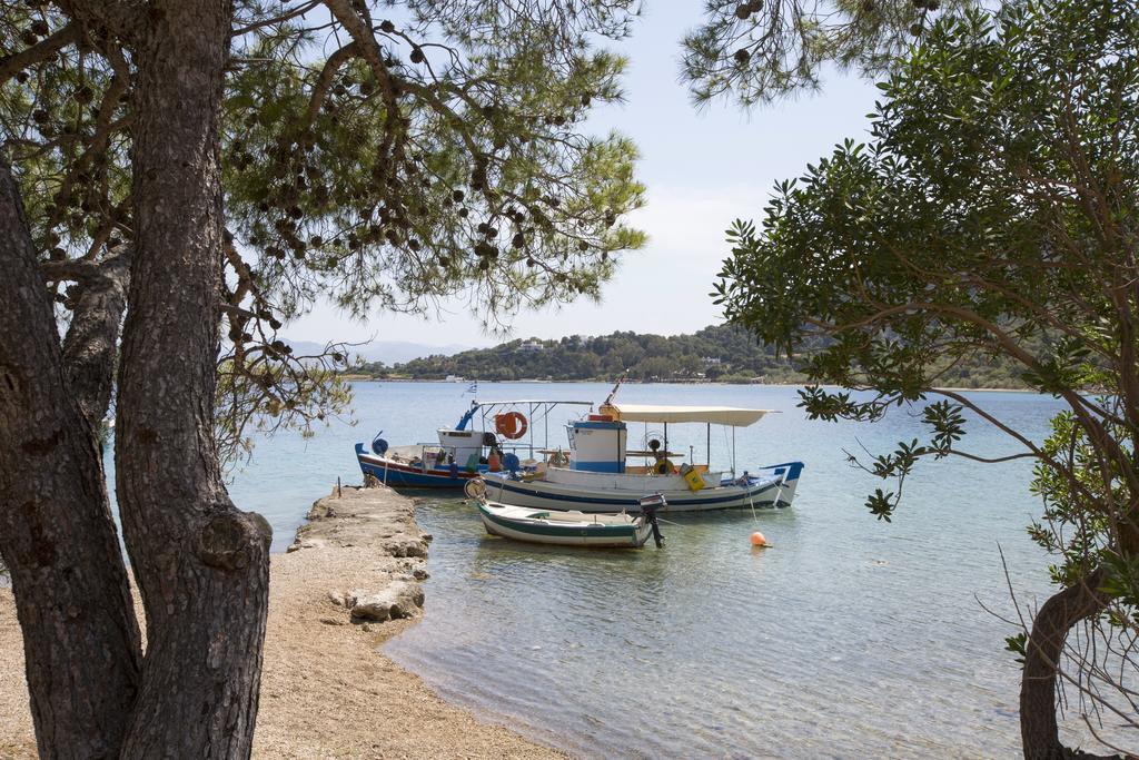 Elena In Loutraki * Vouliagmeni Lake