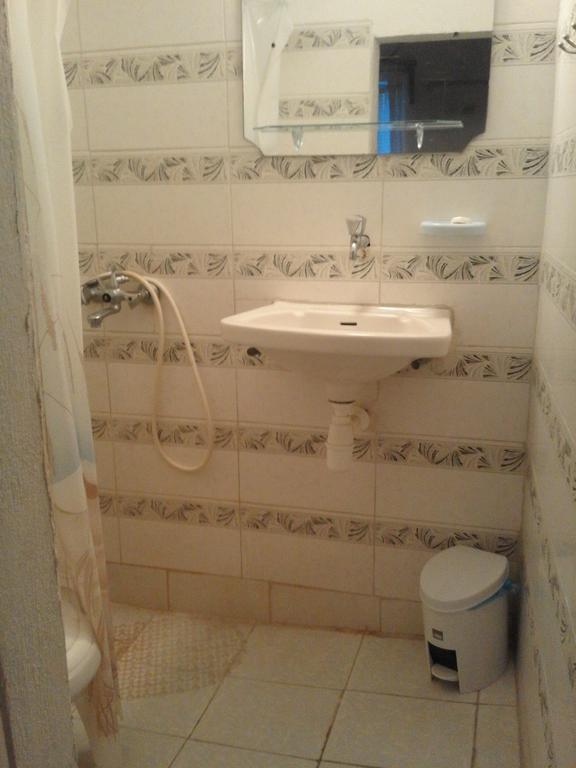 Apartment Captain's *