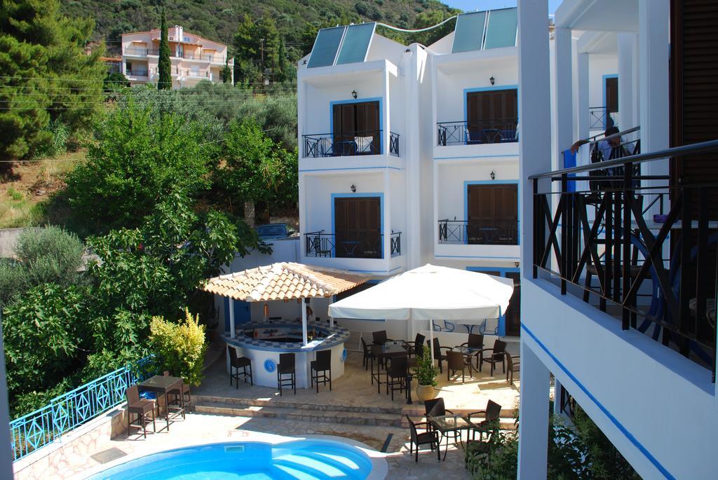 Avra Hotel 3*