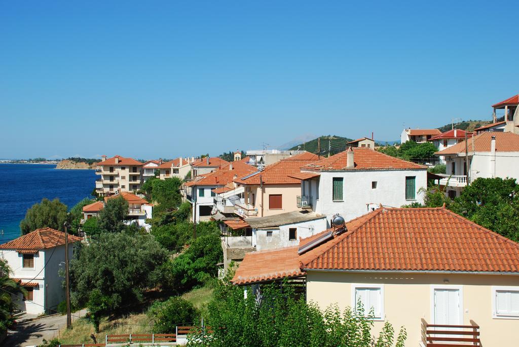 Avra 3* Monastiraki (Phocis)