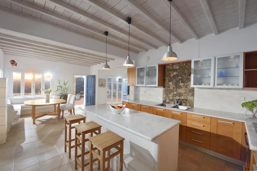 Chrysta Holiday home *