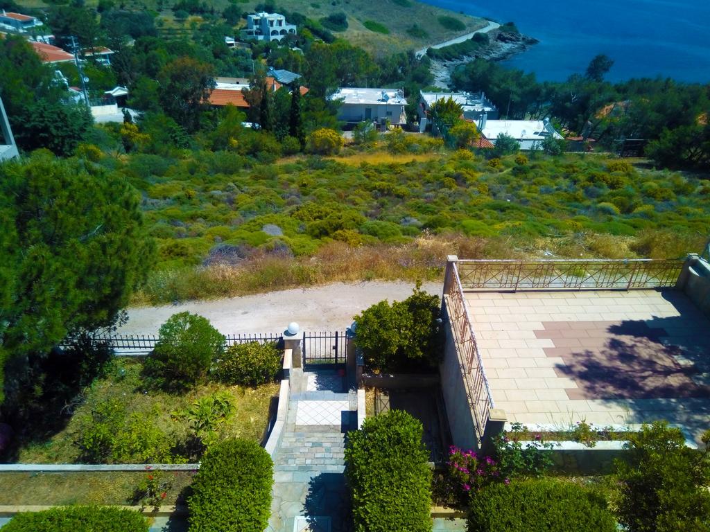Apartment Christina Beachfront Vromopousi