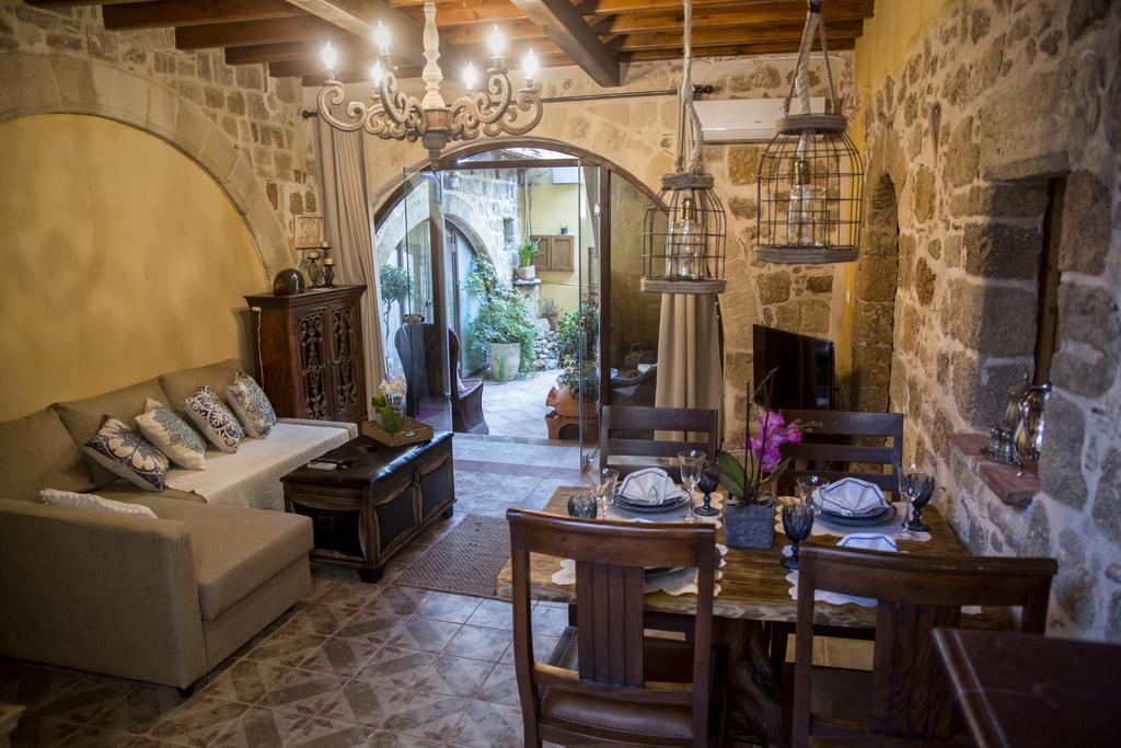 George & Alexandra'S Apartments Rhodes City