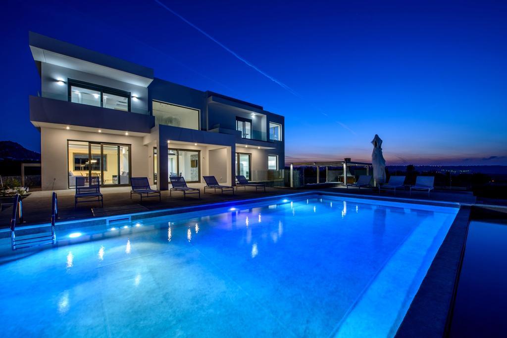 Thea Sunrise Luxury Villa *